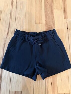 lululemon athletica Black Elastic Waist Athletic Shorts
